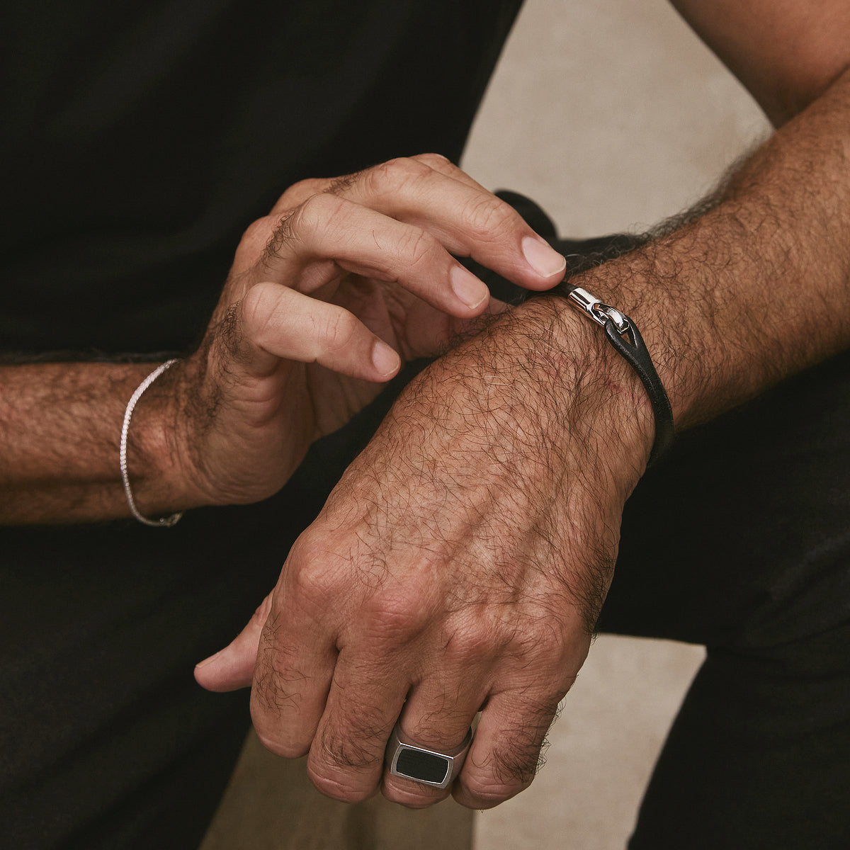 Najo Kinship Men’s Leather and Steel Bracelet - Black (23sm)