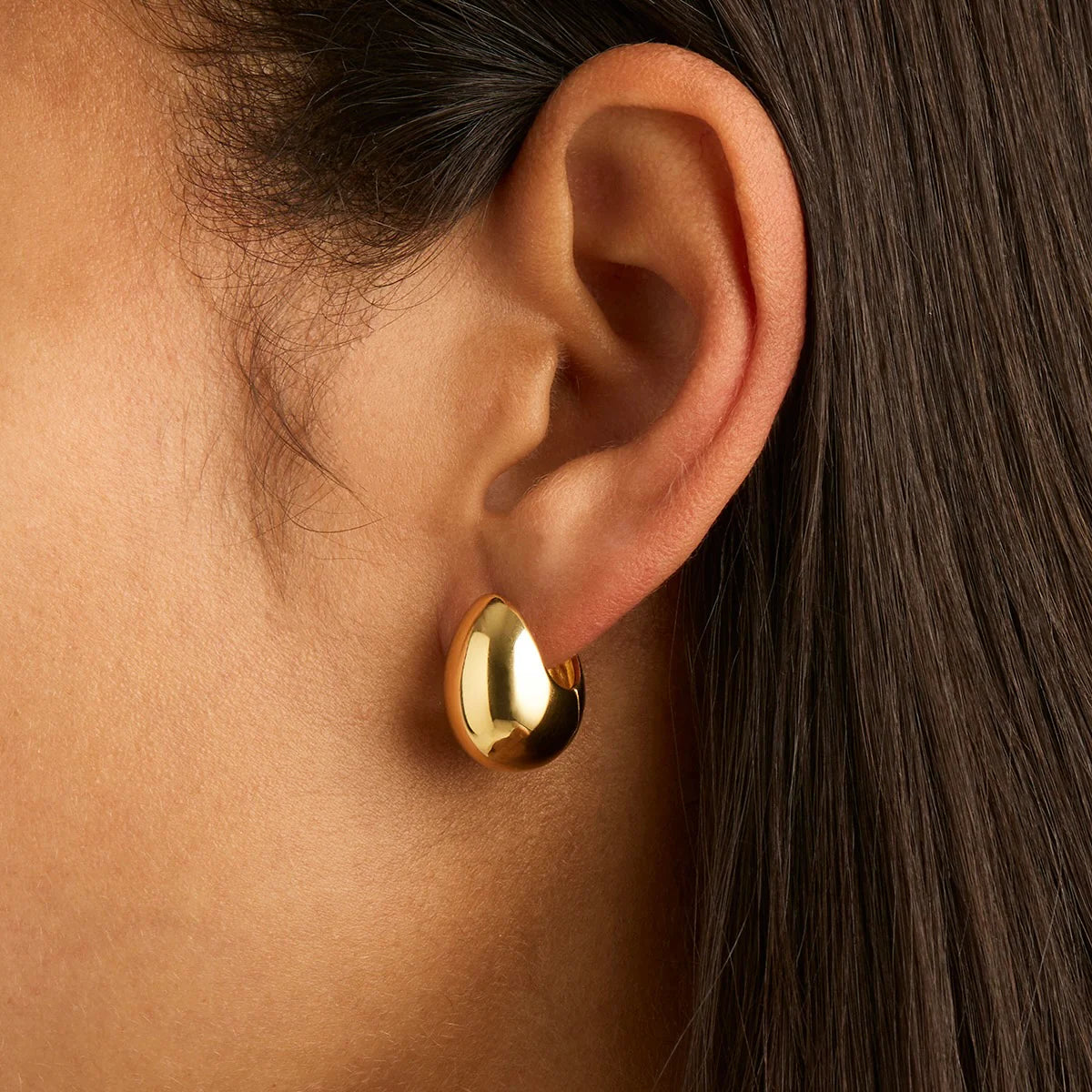 Najo Mode Huggie Earring - Yellow Gold