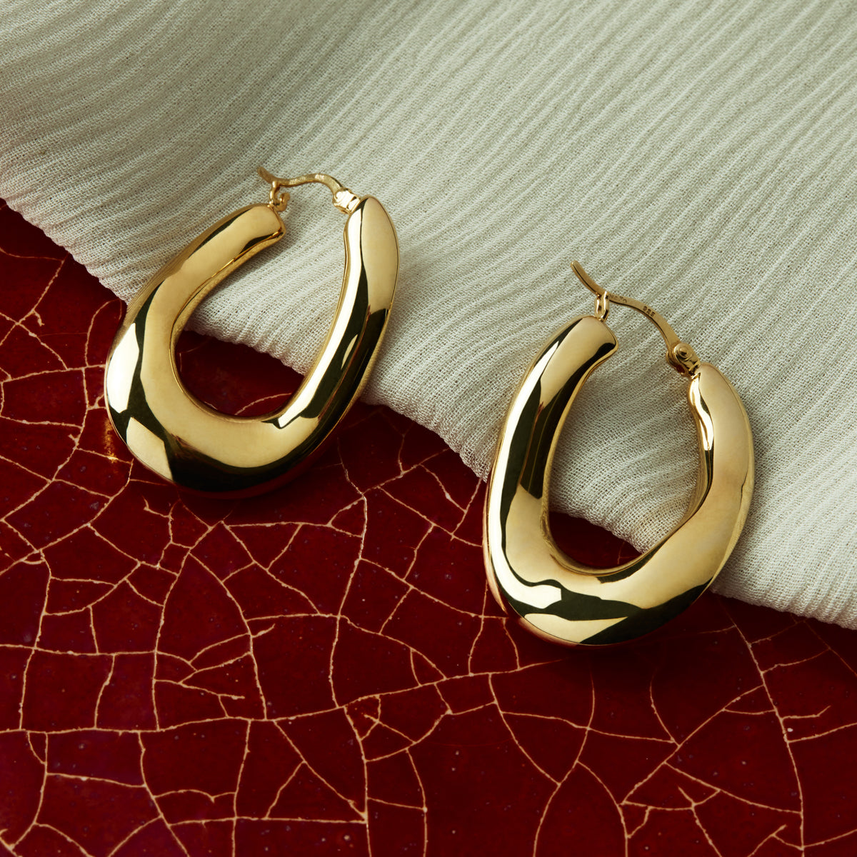 Najo Gravity Hoop Earrings - Yellow Gold