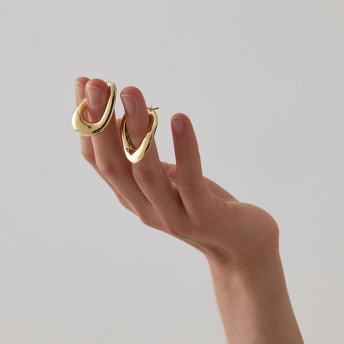 Najo Gravity Hoop Earrings - Yellow Gold