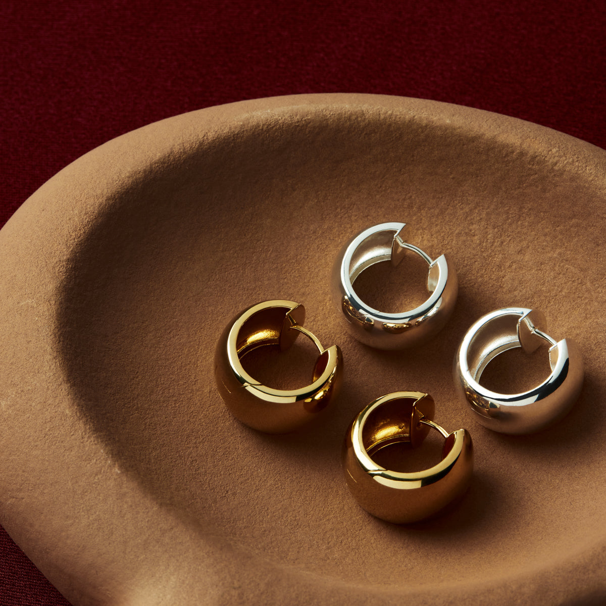 Najo Daynight Huggie Earrings - Yellow Gold