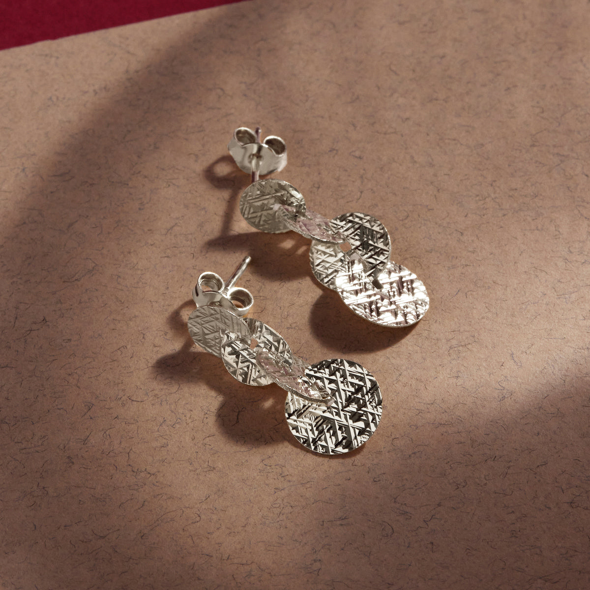 Najo Graduated Silver Disc Stud Earrings