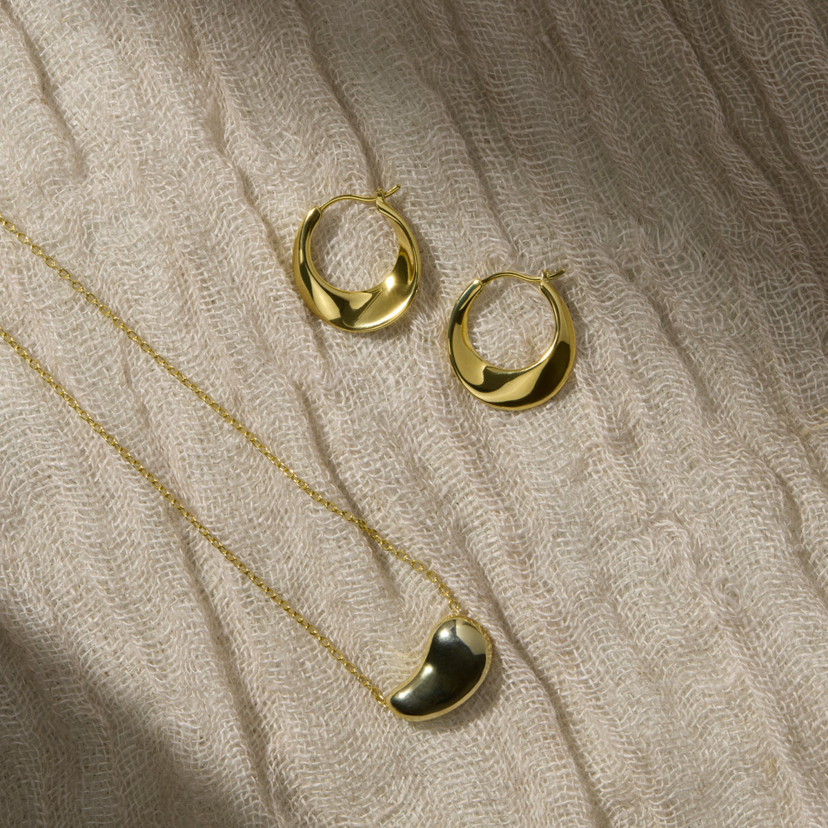 Najo Rise Earrings - Yellow Gold