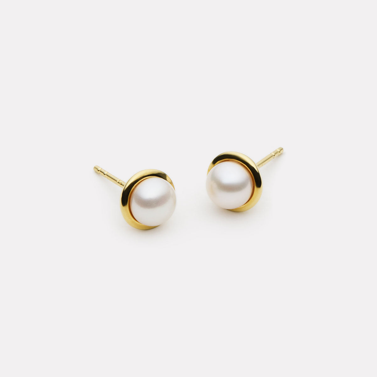 Najo Moonbeam Pearl Stud Earrings - Yellow Gold