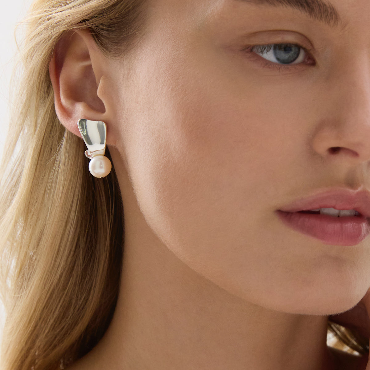 Najo Sunbeam Pearl Earrings - Sterling Silver