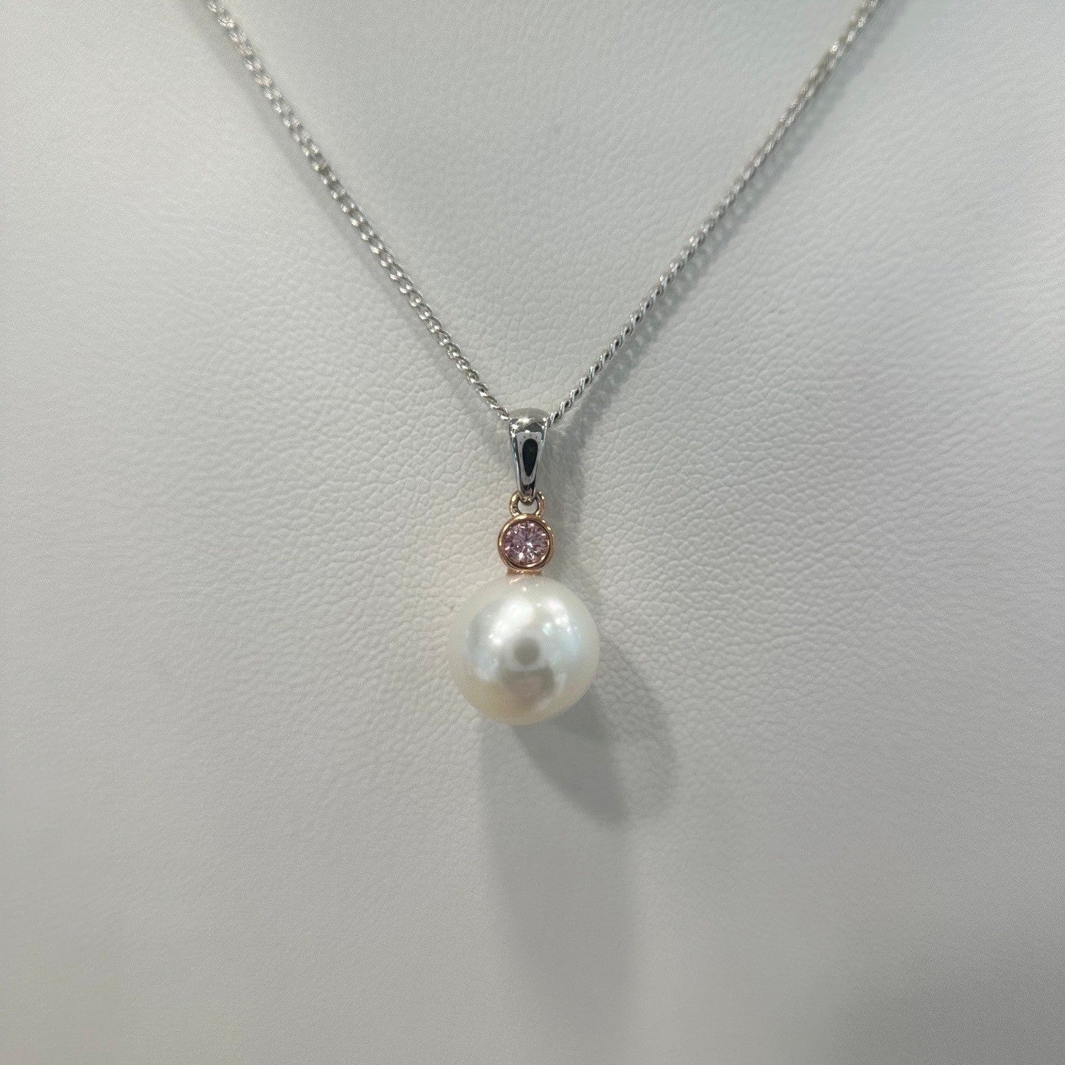 Ikecho 9ct WG/RG Edison Pearl & Pink Lab Diamond Pendant