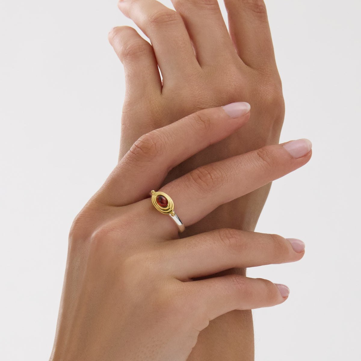 Najo Horizon Garnet Ring - Small