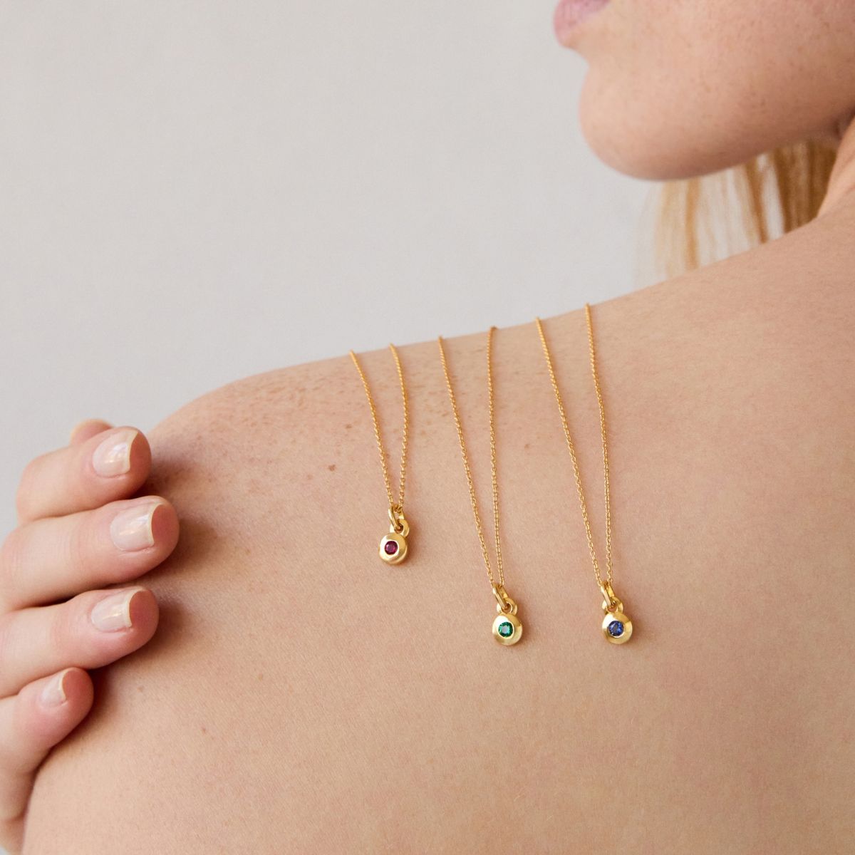 NAJO May Birthstone Necklace – Yellow Gold
