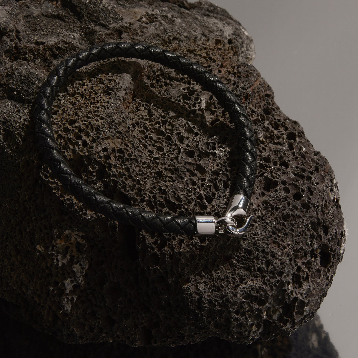 Najo Mariner Men’s Plaited Leather and Steel Bracelet - Black (23sm)