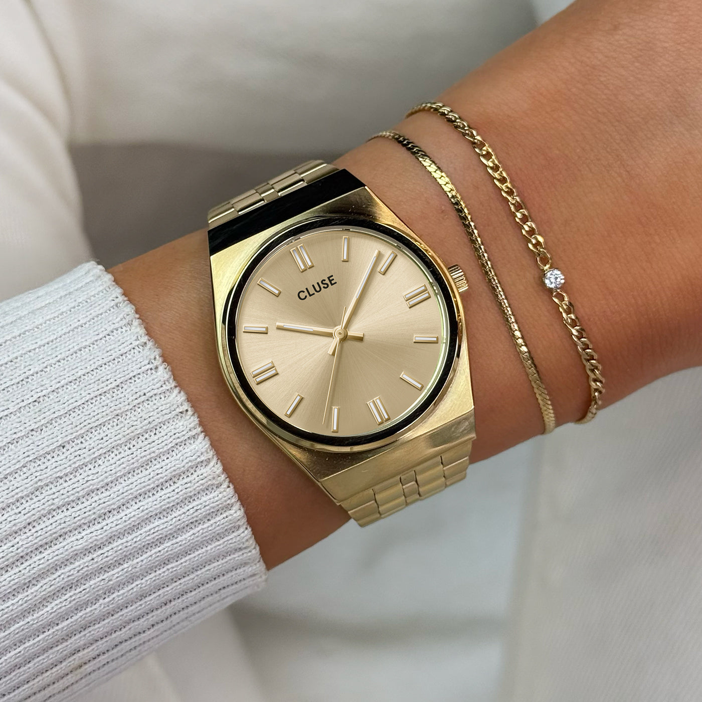 CLUSE Retro 70's Watch Steel Full Gold Colour CW35104