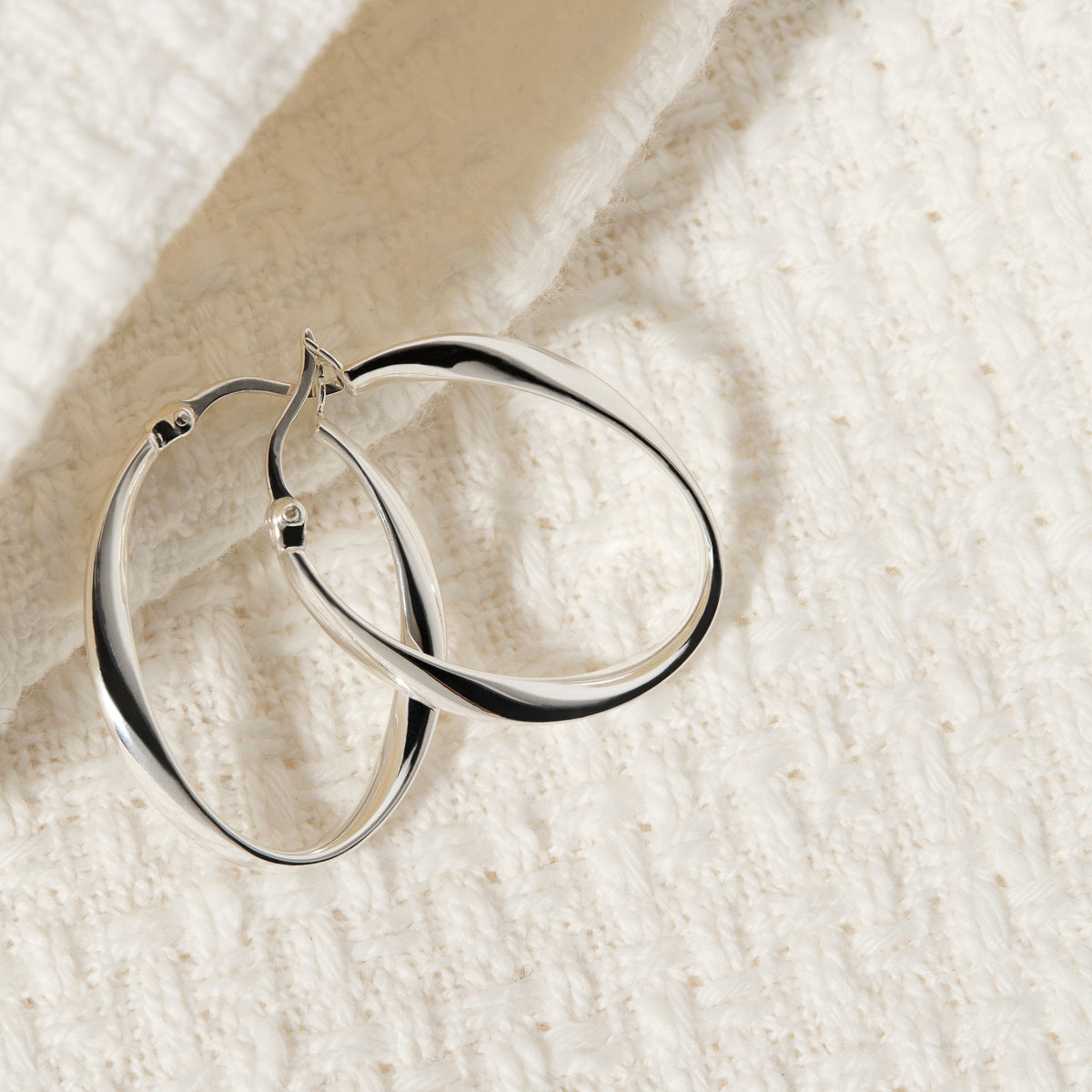 Najo Cinta Hoop - Sterling Silver