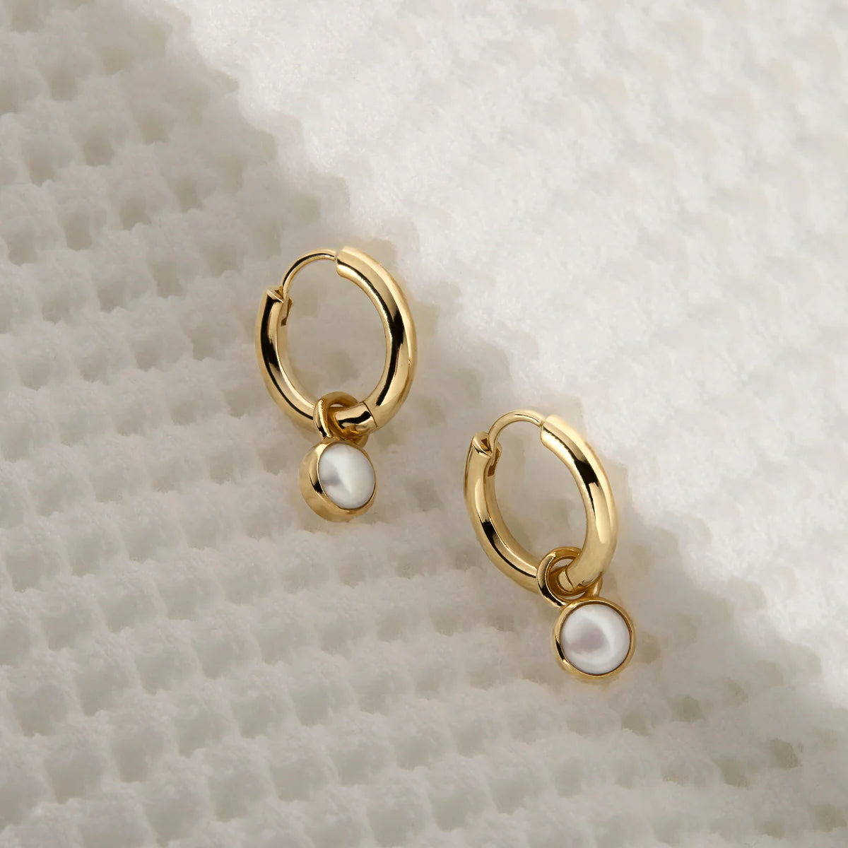 Najo Heavenly Pearl Earring - Yellow Gold