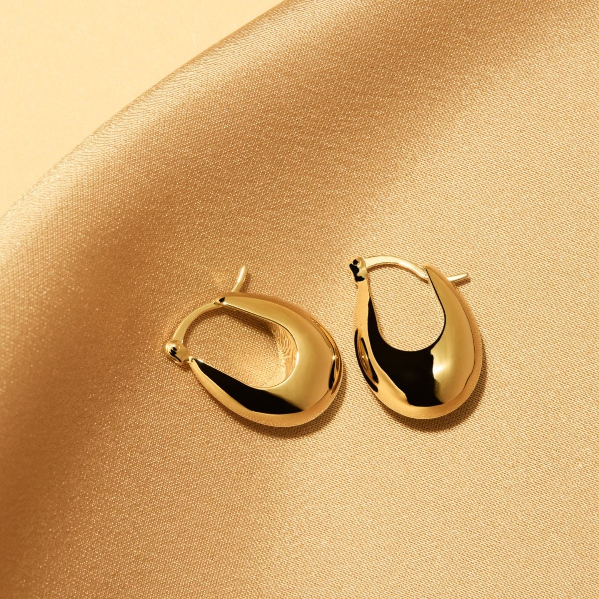 Najo Cloudland Hoop Earring - Yellow Gold