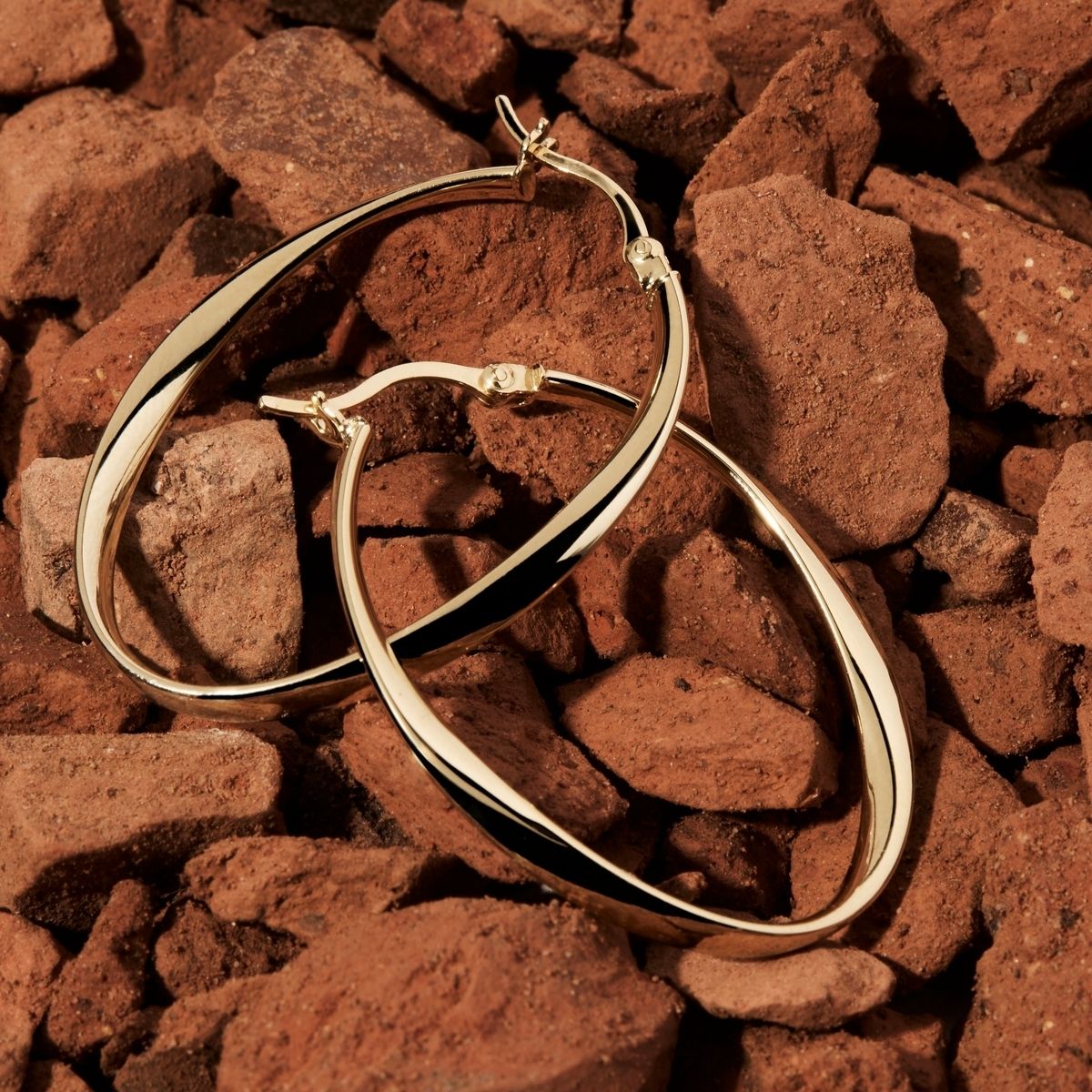 Najo Cinta Large Hoop Earring - Yellow Gold