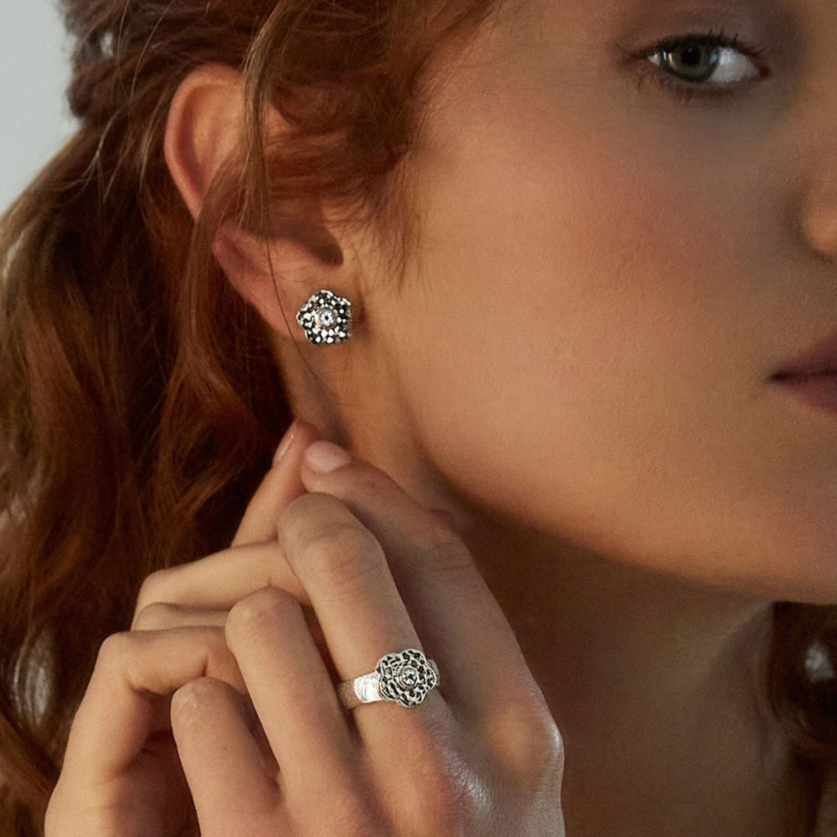 Najo Silver Flower Cubic Zirconia Stud Earrings