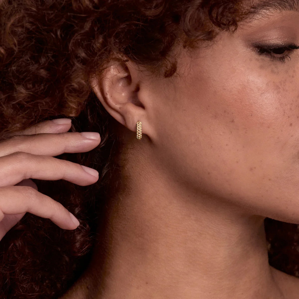 Najo Chia Huggie Earring - Yellow Gold