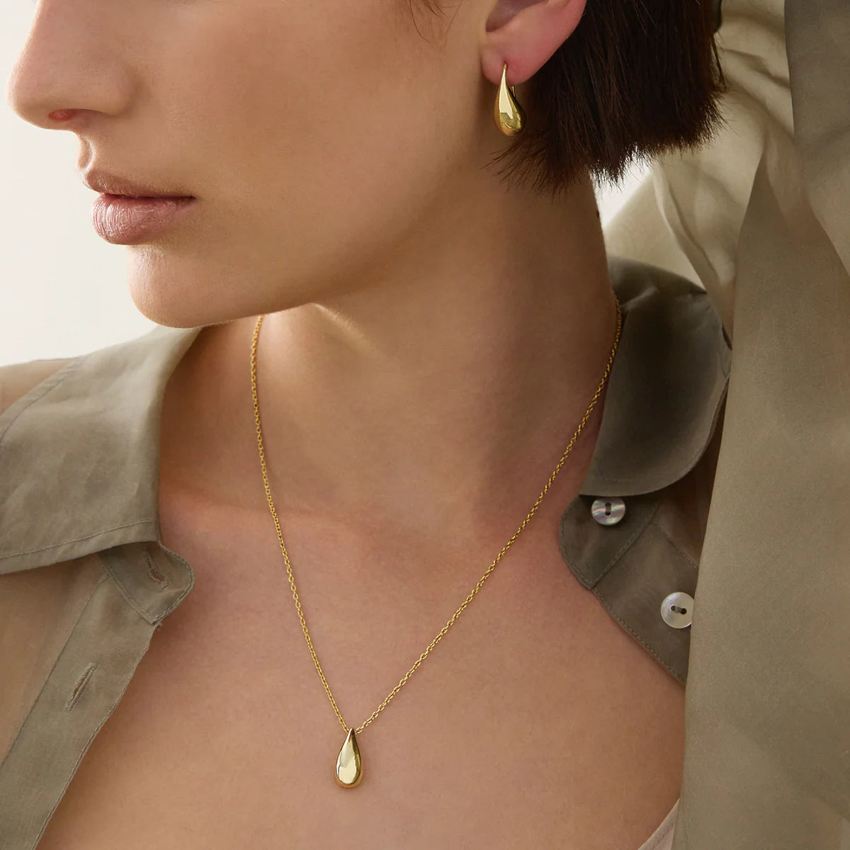 Najo Eau Necklace - Yellow Gold