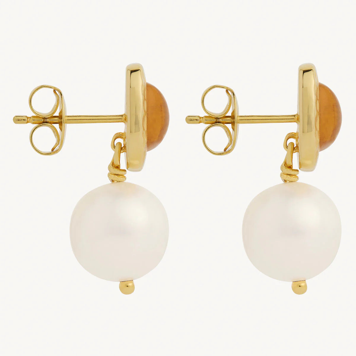 Najo Coral Kiss Pearl Earring - Yellow Gold