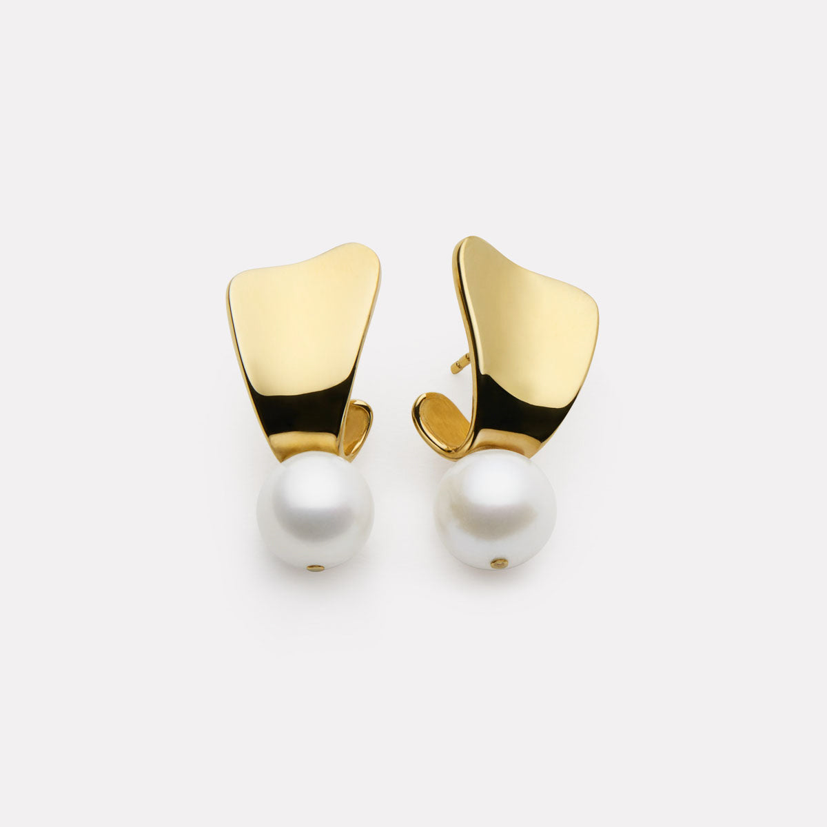 Najo Sunbeam Pearl Earrings - Yellow Gold