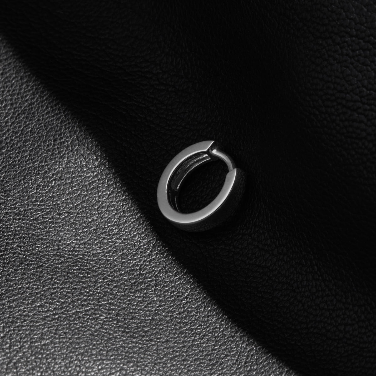 Najo Helios Men's Silver Earring