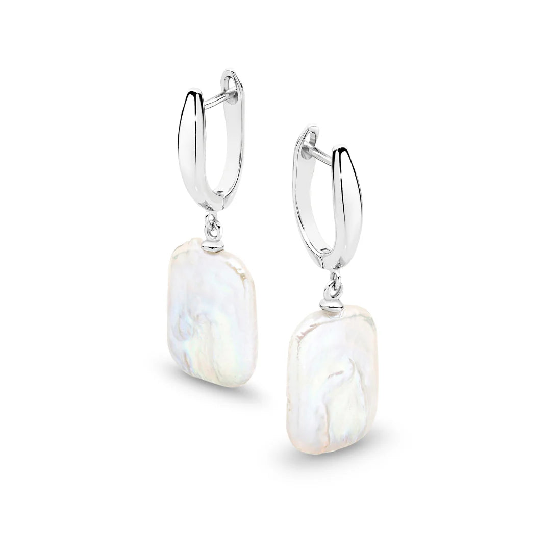 Ikecho Clara Huggie Earrings