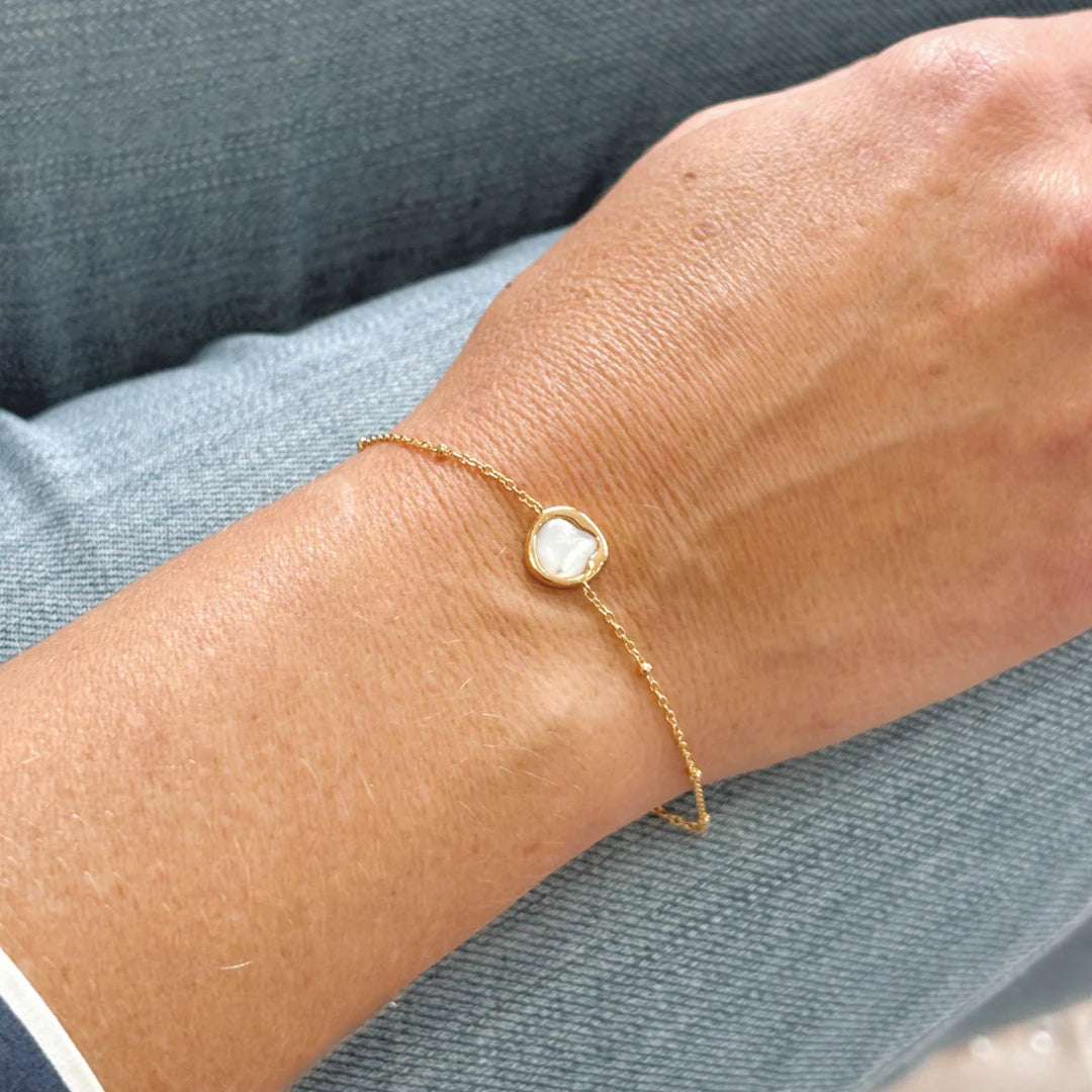 Ikecho Kiara Mother of Pearl Gold Plated Bracelet