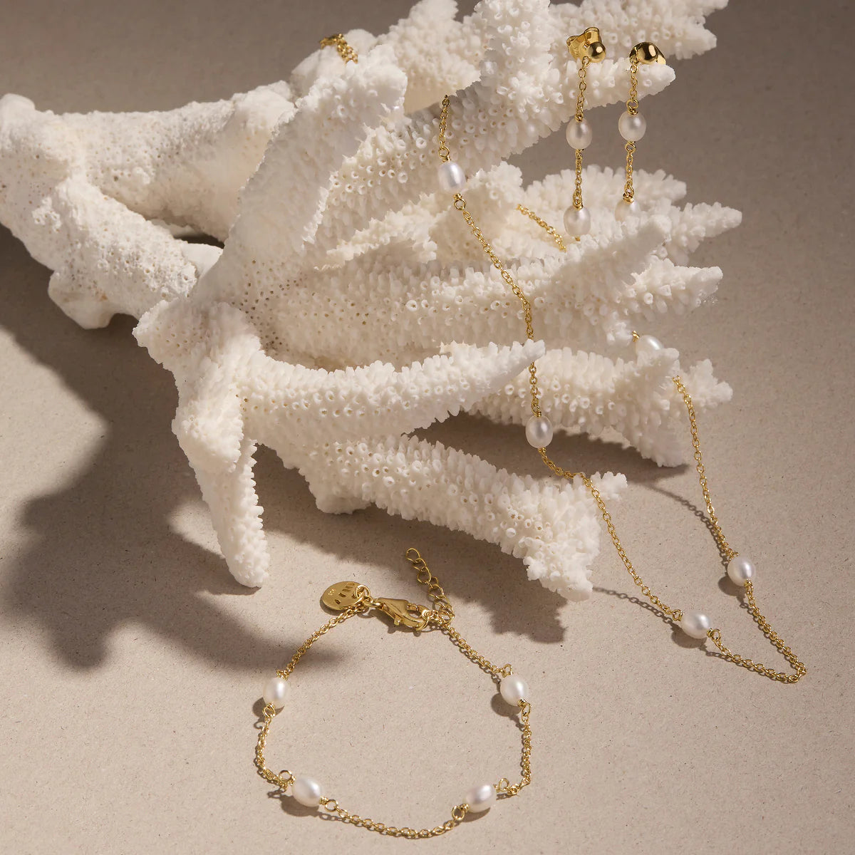 Najo Tidal Whisper Yellow Gold Pearl Necklace