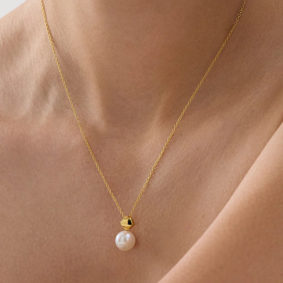 Najo Mirage Pearl Necklace - Yellow Gold
