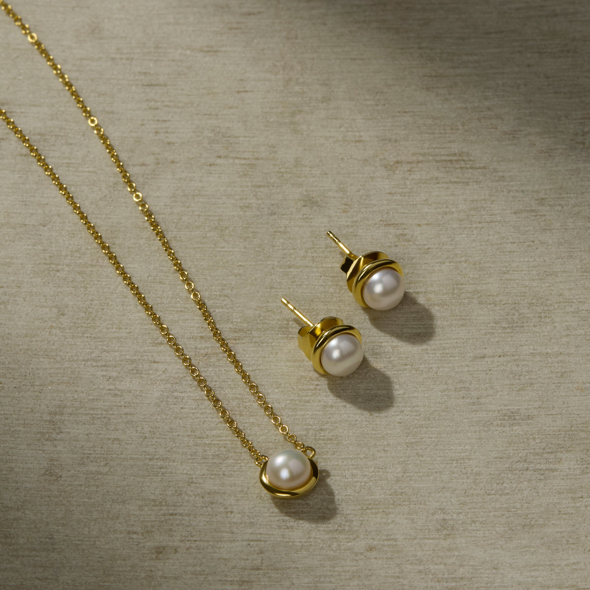 Najo Moonbeam Pearl Necklace - Yellow Gold