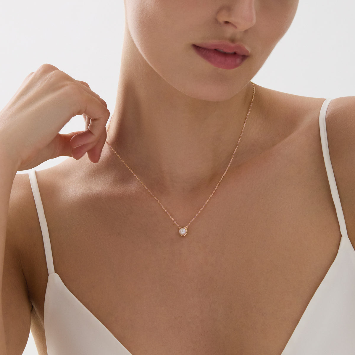 Najo Moonbeam Pearl Necklace - Rose Gold