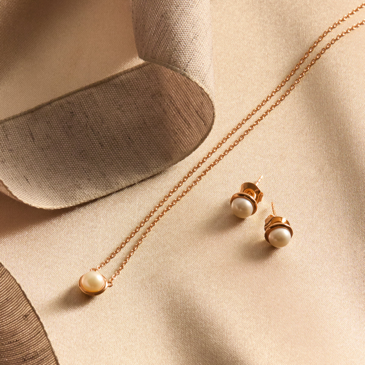 Najo Moonbeam Pearl Necklace - Rose Gold