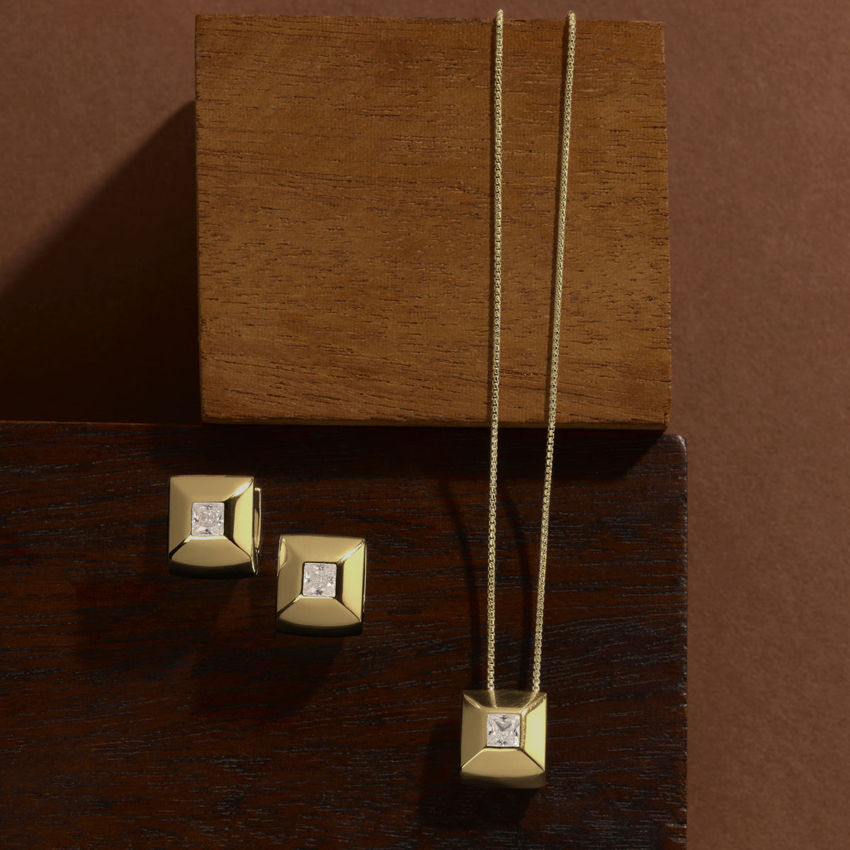 Najo Halo Cubic Zirconia Necklace - Yellow Gold