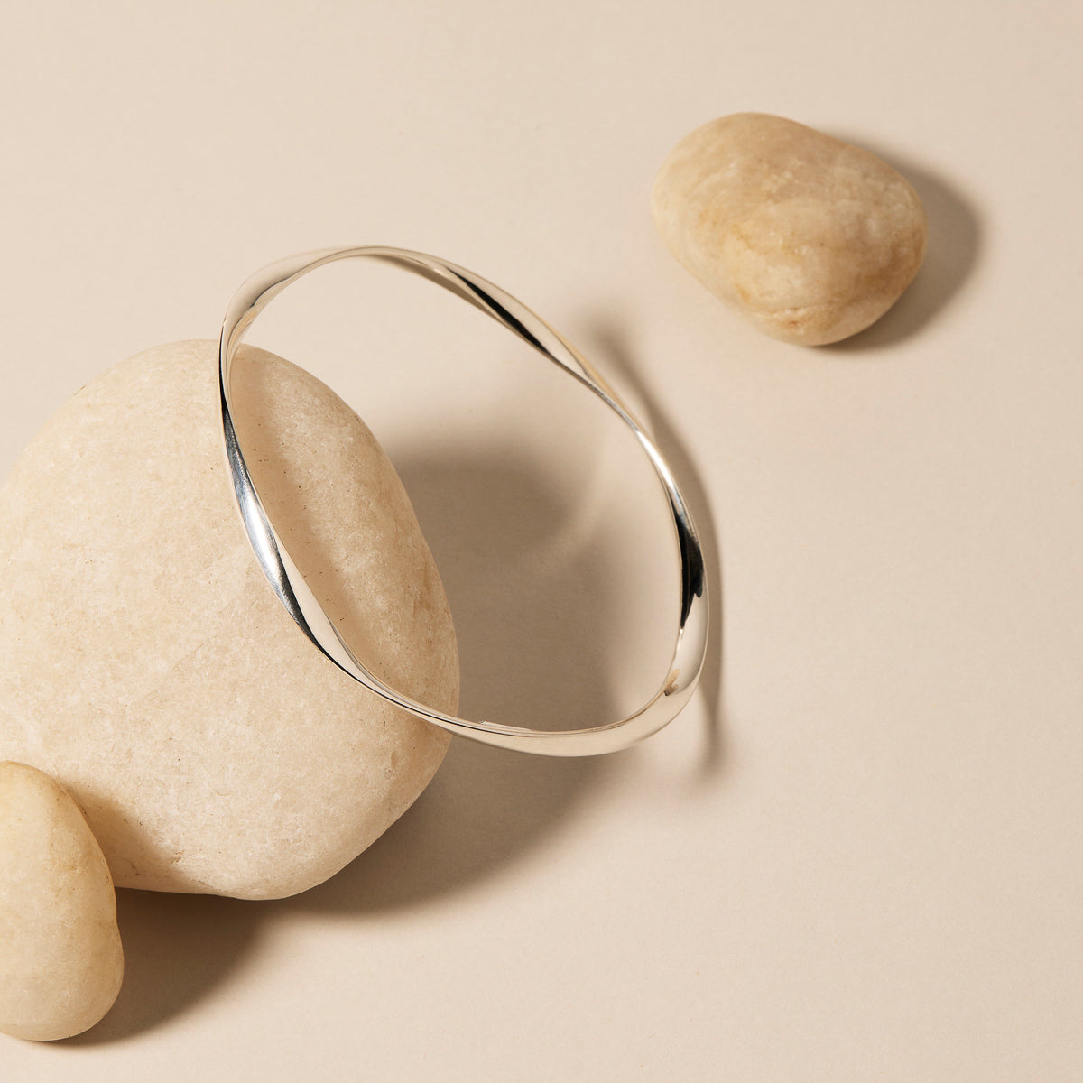 Najo Garden of Eden Bangle - Sterling Silver (65 mm)